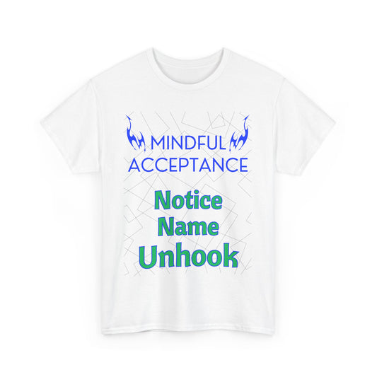 Camiseta de algodón "Aceptación consciente" con el nombre del aviso desenganchado